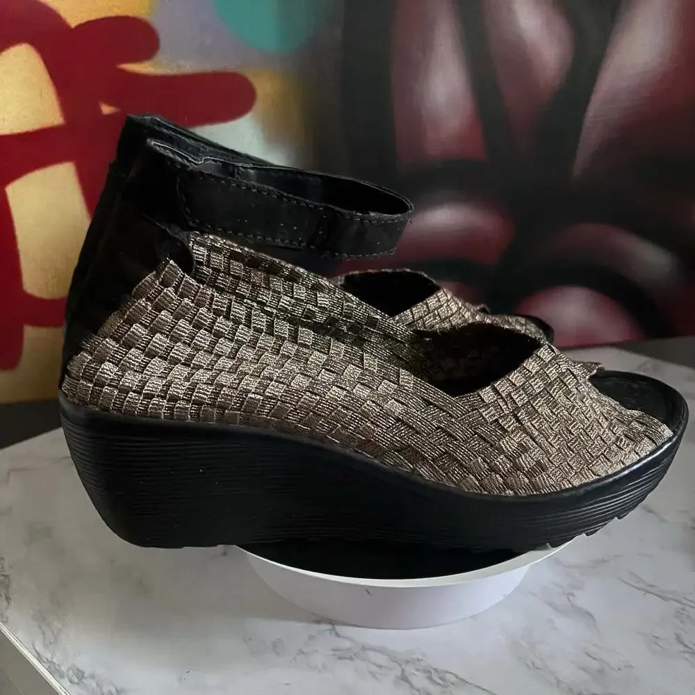 Serene Island Bronze Woven Elastic Wedge Sandals Size 9